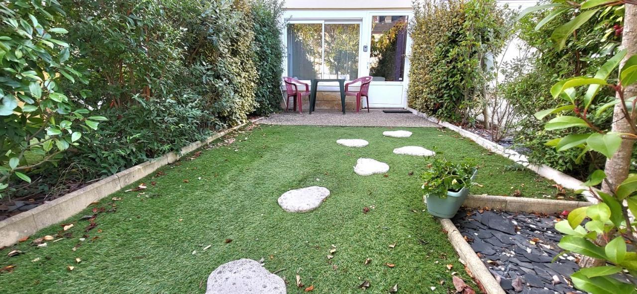 Residences Les Sansonnets "Appartements & Studios" Jonzac Exterior photo
